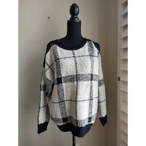 NWT Hem & Thread Women’s Black White Colorblock Pullover Sweater Size Small